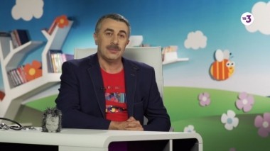 Спросите доктора Комаровского | Можно ли гулять, болея ОРЗ?